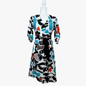 Vintage Y2K Diane Von Furstenberg Silk Wrap Dress Size 6 Bold Print White Black